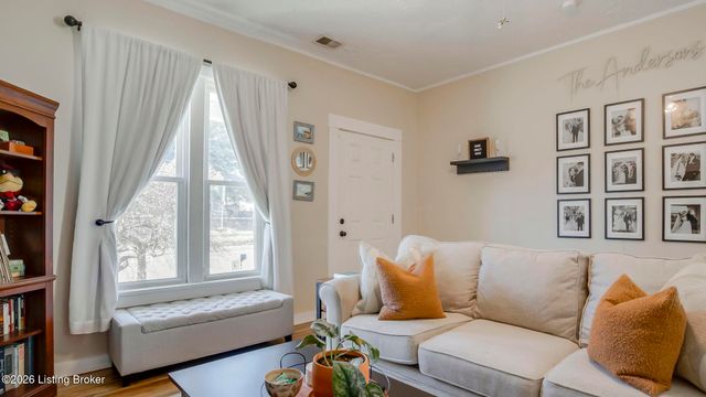 2139 Bradley Ave, Louisville, KY 40217