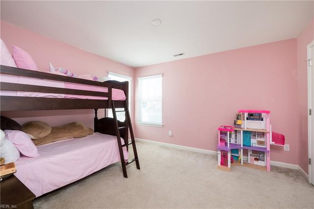 815 Angel Wing DR, Chesapeake, VA 23323