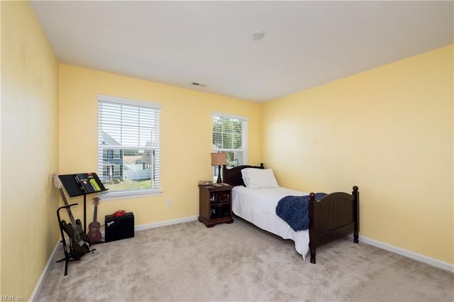 815 Angel Wing DR, Chesapeake, VA 23323