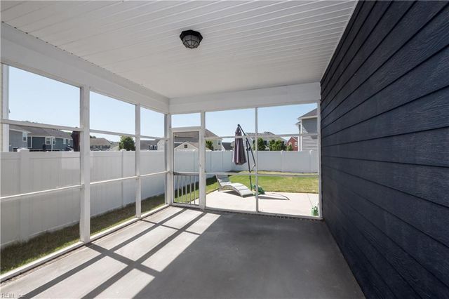 815 Angel Wing DR, Chesapeake, VA 23323