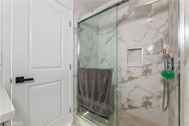 940 everett, Los Angeles, CA 90026