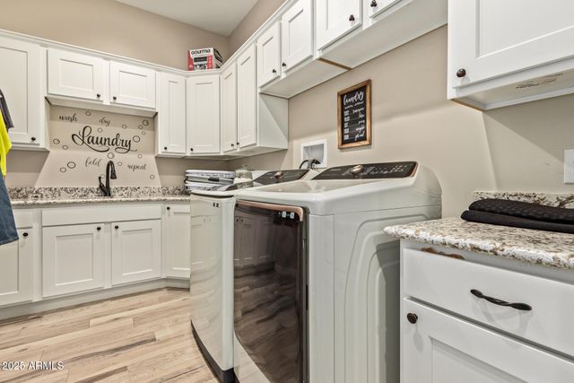 8998 W GARNET MOUNTAIN Drive, Casa Grande, AZ 85194