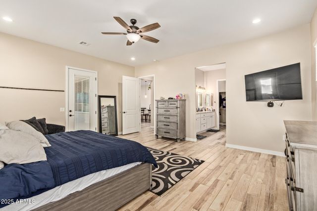 8998 W GARNET MOUNTAIN Drive, Casa Grande, AZ 85194