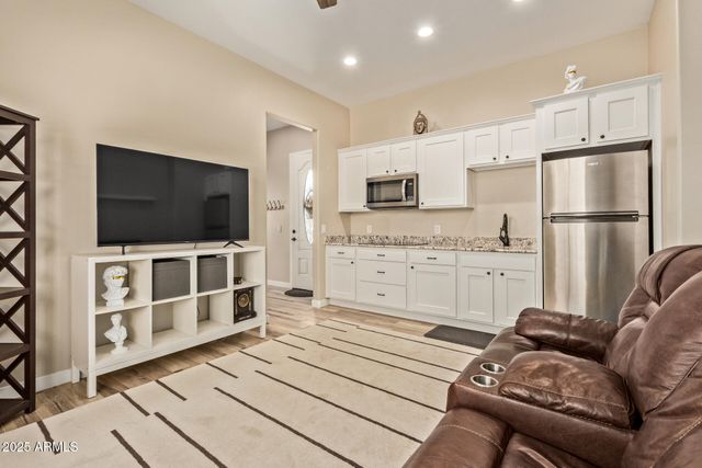 8998 W GARNET MOUNTAIN Drive, Casa Grande, AZ 85194