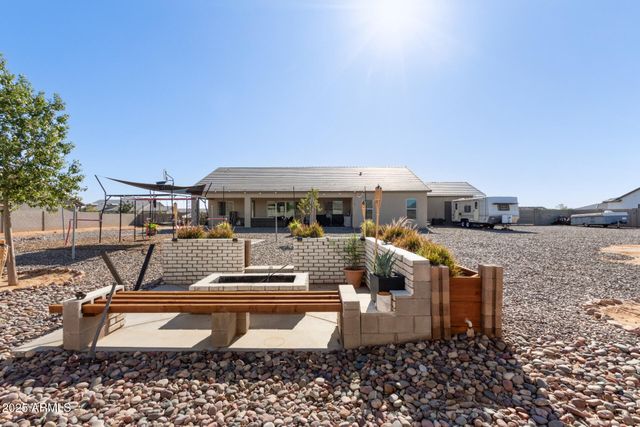 8998 W GARNET MOUNTAIN Drive, Casa Grande, AZ 85194