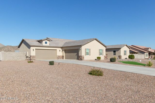 8998 W GARNET MOUNTAIN Drive, Casa Grande, AZ 85194