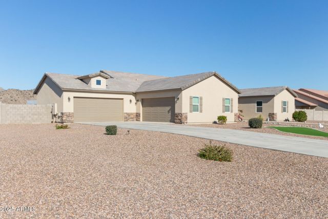 8998 W GARNET MOUNTAIN Drive, Casa Grande, AZ 85194