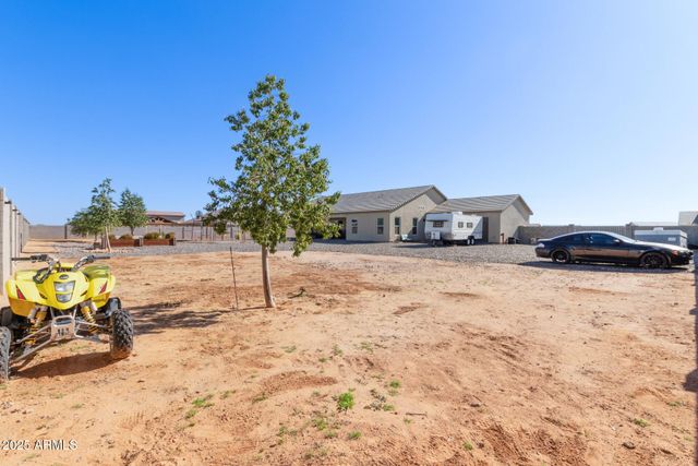 8998 W GARNET MOUNTAIN Drive, Casa Grande, AZ 85194