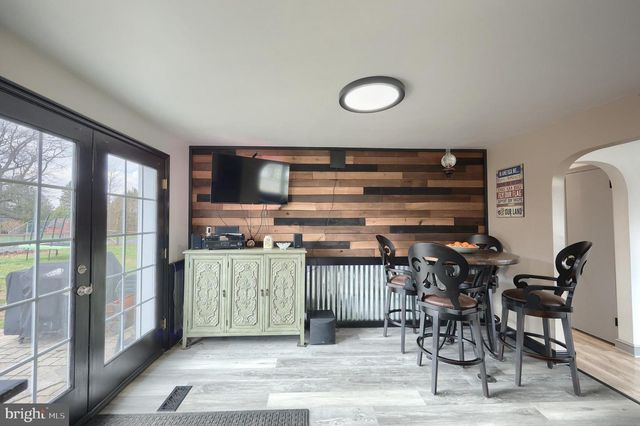 1826 POWDER MILL RD, York, PA 17402