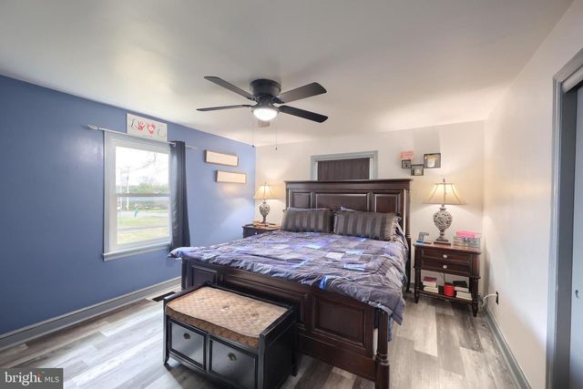 1826 POWDER MILL RD, York, PA 17402