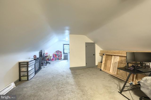 1826 POWDER MILL RD, York, PA 17402