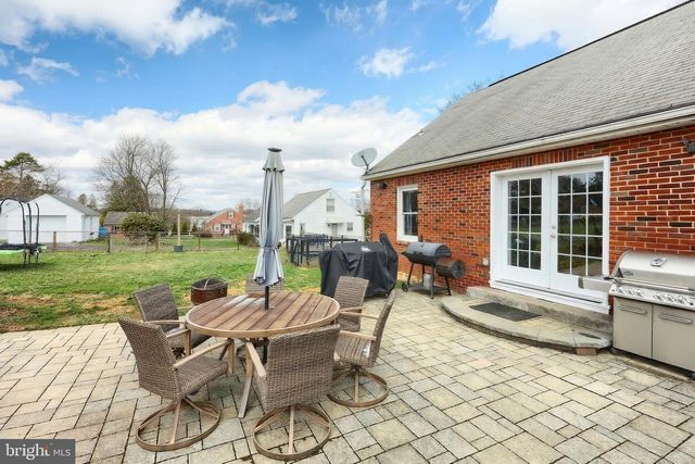 1826 POWDER MILL RD, York, PA 17402