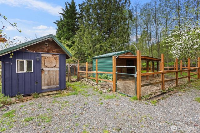 36631 SE Fall City Snoqualmie Road, Fall City, WA 98024