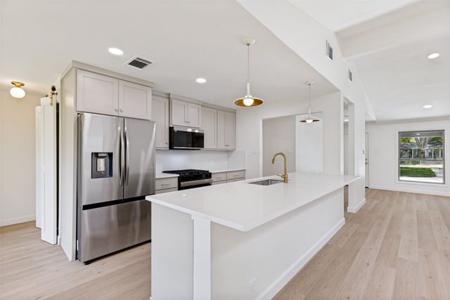919 Wedgewood Way, Richardson, TX 75080