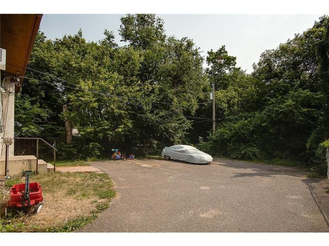 914 Burr Street, Saint Paul, MN 55130