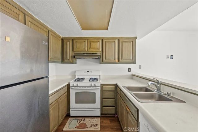 18209 Sierra 95, Canyon Country, CA 91351