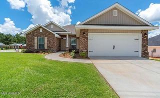 105 Red Bird Cove, Senatobia, MS 38668