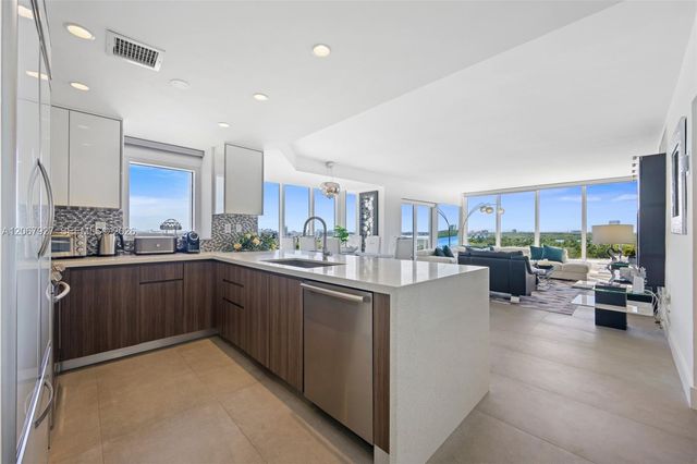 10275 Collins Avenue 722, Bal Harbour, FL 33154