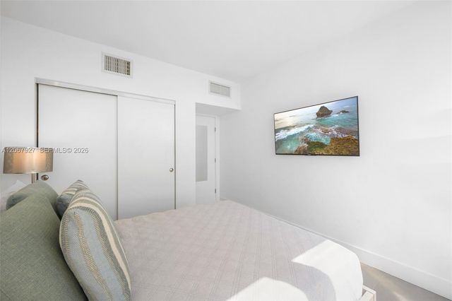 10275 Collins Avenue 722, Bal Harbour, FL 33154