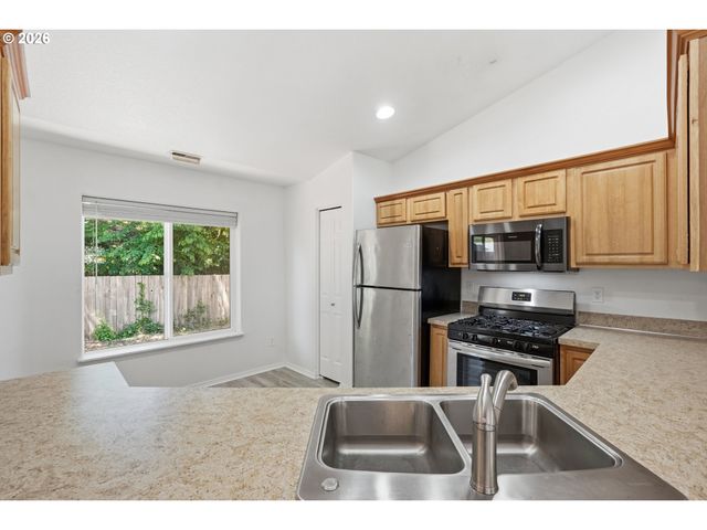 3047 WALLACE Rd Nw, Salem, OR 97304