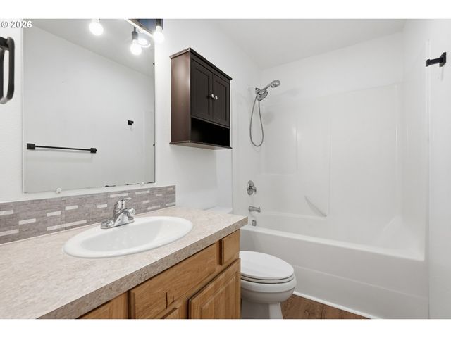 3047 WALLACE Rd Nw, Salem, OR 97304