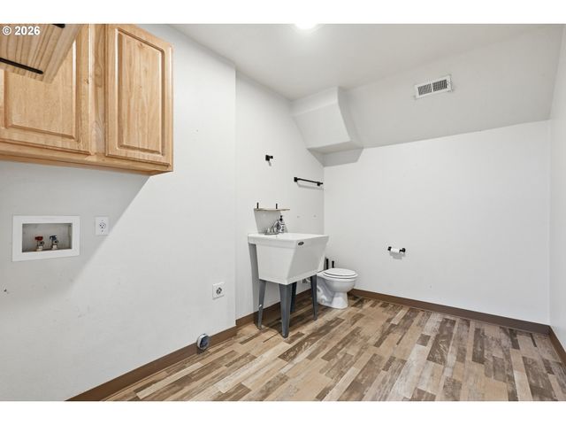 3047 WALLACE Rd Nw, Salem, OR 97304