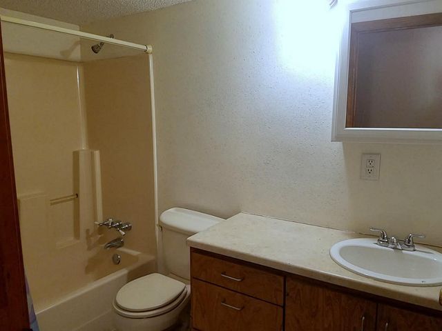 10451 County Road 909, Alvin, TX 77511