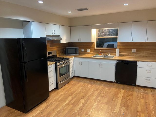 10451 County Road 909, Alvin, TX 77511