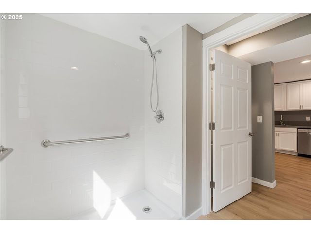 2706 Se SPRUCE St, Hillsboro, OR 97123