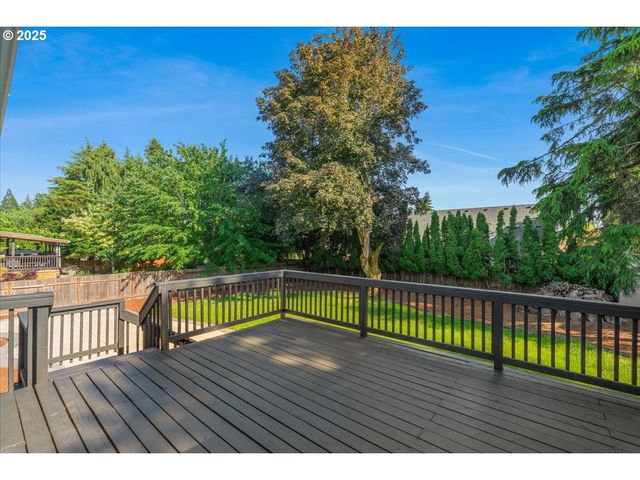 2706 Se SPRUCE St, Hillsboro, OR 97123