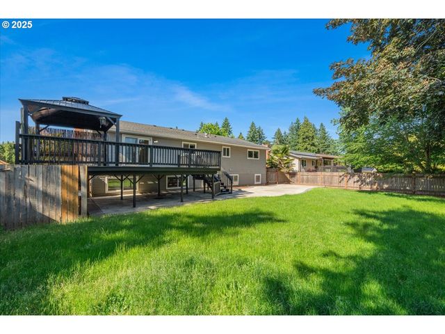 2706 Se SPRUCE St, Hillsboro, OR 97123