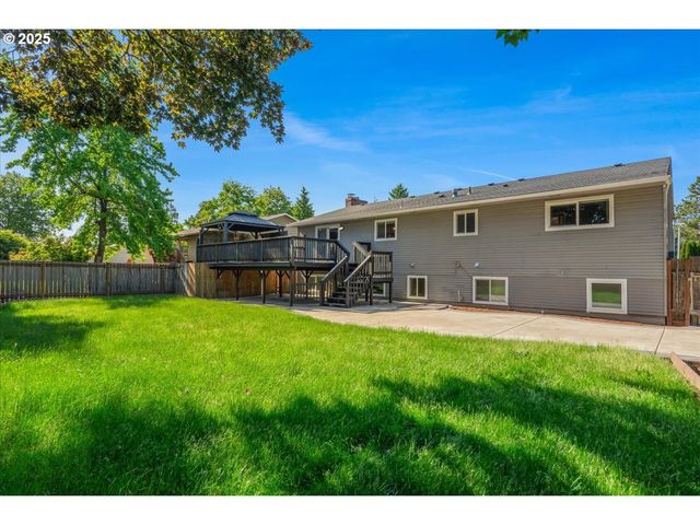 2706 Se SPRUCE St, Hillsboro, OR 97123