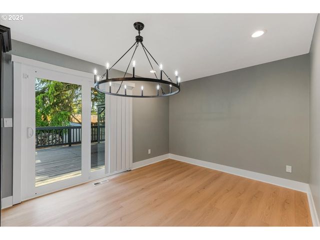 2706 Se SPRUCE St, Hillsboro, OR 97123