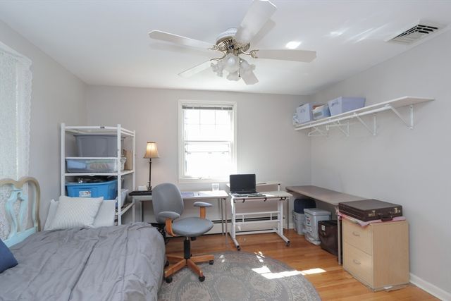 49 Fitzgerald Rd, Springfield, MA 01104