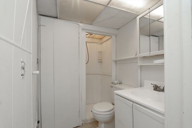 49 Fitzgerald Rd, Springfield, MA 01104