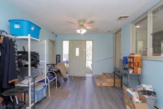 49 Fitzgerald Rd, Springfield, MA 01104