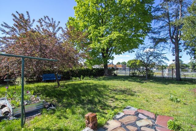 49 Fitzgerald Rd, Springfield, MA 01104