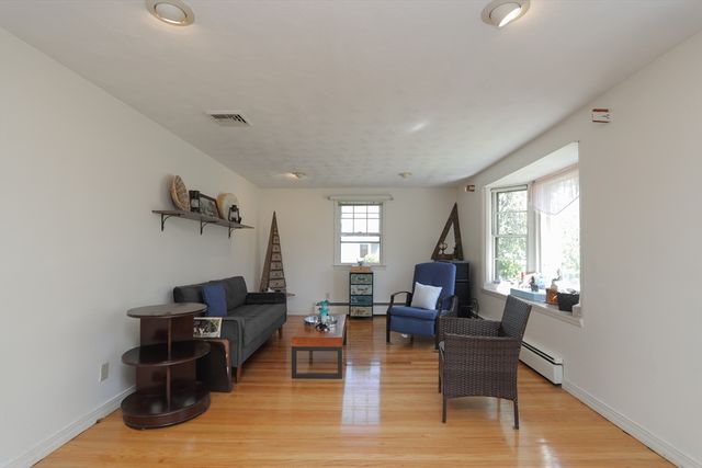49 Fitzgerald Rd, Springfield, MA 01104