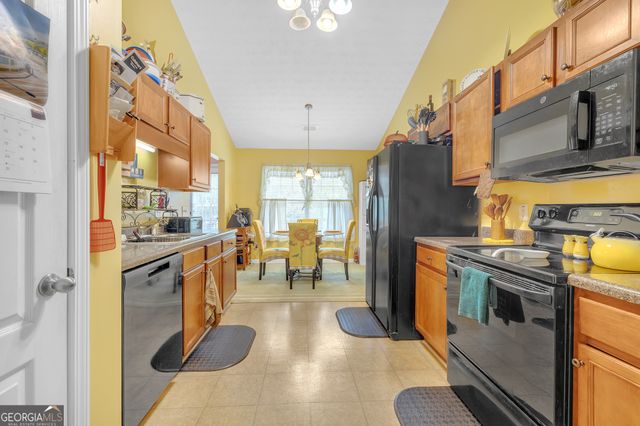 130 Sunflower Lane, Covington, GA 30016