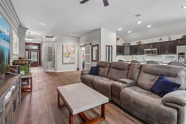 164 Racetrack Lane, Montgomery, TX 77356