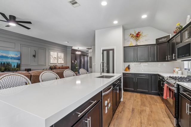 164 Racetrack Lane, Montgomery, TX 77356