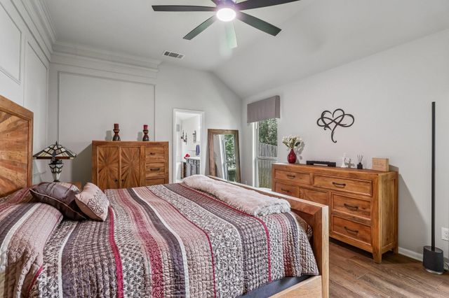 164 Racetrack Lane, Montgomery, TX 77356