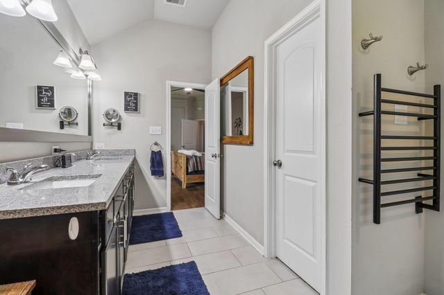 164 Racetrack Lane, Montgomery, TX 77356