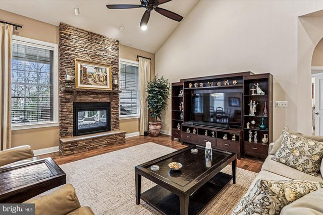 5934 BOWES CREEK PL, Gainesville, VA 20155