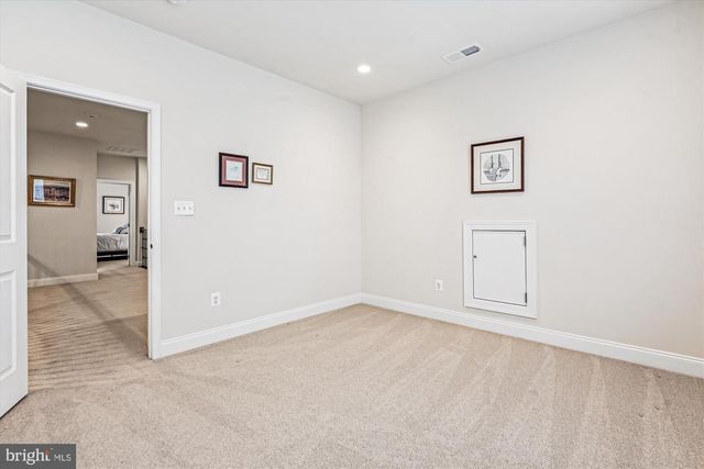 5934 BOWES CREEK PL, Gainesville, VA 20155