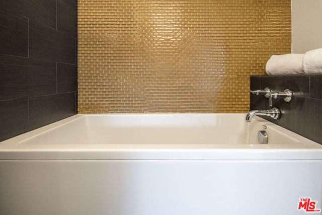 838 N Doheny Drive 1204, West Hollywood, CA 90069