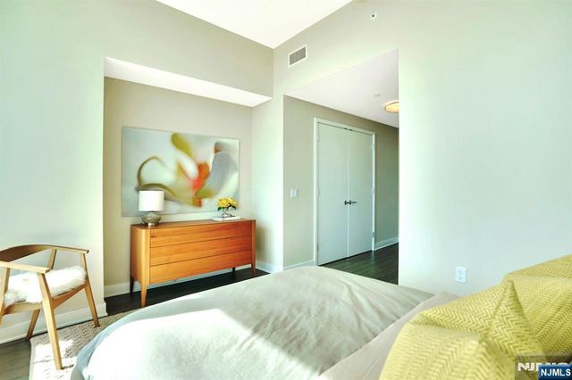 1200 Avenue At Port Imperial 417, Weehawken, NJ 07086