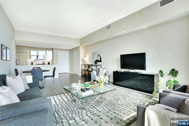 1200 Avenue At Port Imperial 417, Weehawken, NJ 07086