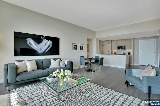 1200 Avenue At Port Imperial 417, Weehawken, NJ 07086