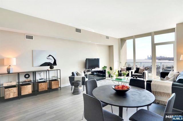 1200 Avenue At Port Imperial 417, Weehawken, NJ 07086
